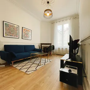 Muguette - Coeur De Vichy- 2eme Etage Appartement
